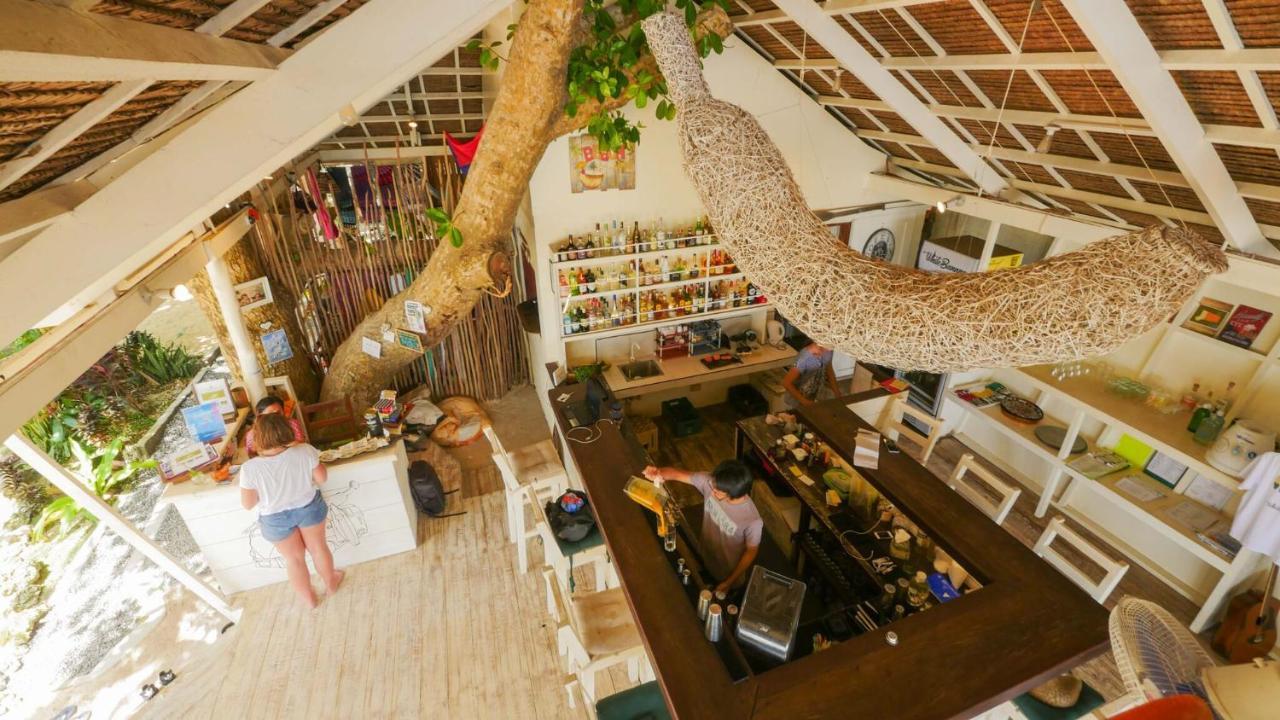 White Banana Beach Club 제너럴 루나 외부 사진